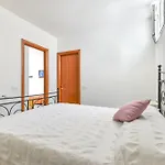 Thomas 아파트